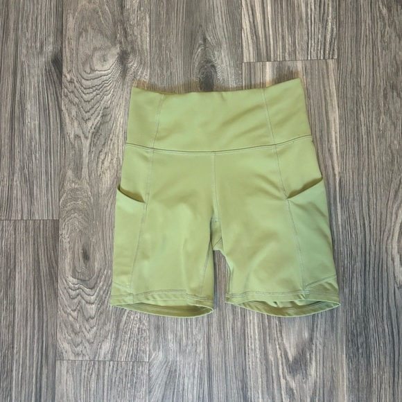Fabletics Oasis PureLuxe High-Waisted 6" Shorts - Picture 4 of 5